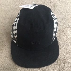 5 panel strap back hat brand new tags attached